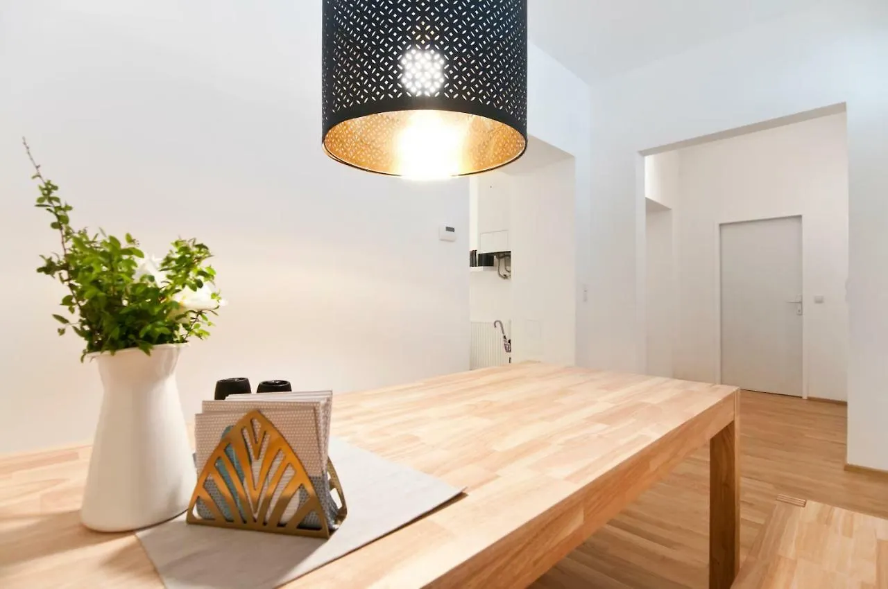 Leystrasse - Apartment Zwischen Donauinsel, Altstadt Und Messezentrum Viena 0*,