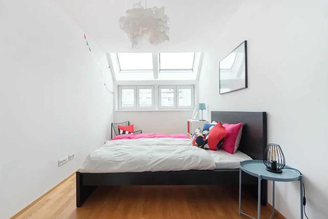 Leystrasse - Apartment Zwischen Donauinsel, Altstadt Und Messezentrum Viena